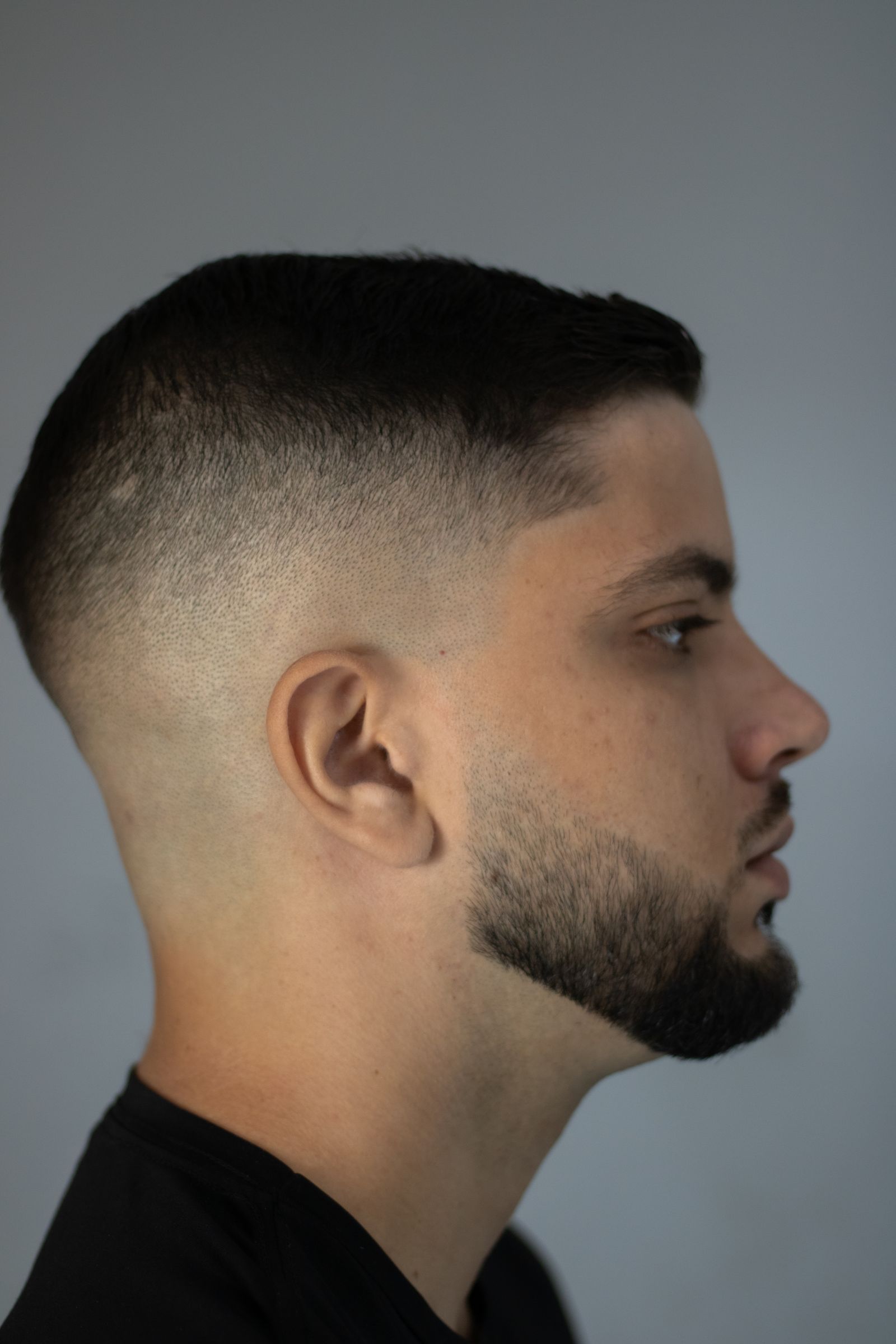 Trabajo de barbería: clasico perfil